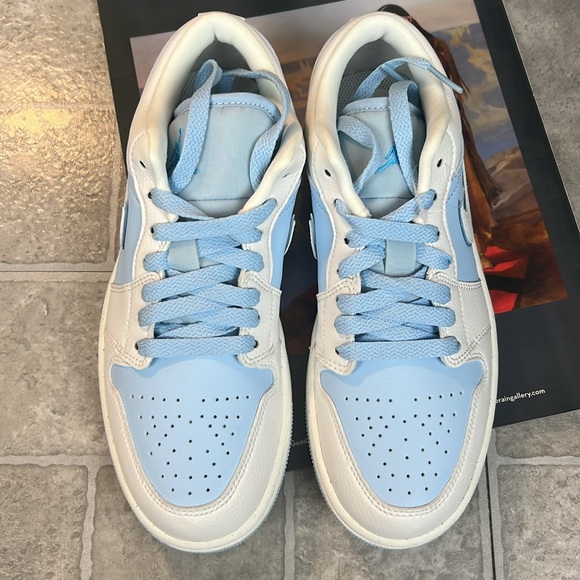 Nike Air Jordan 1 Low SE “Ice Blue” Nike new no box - Picture 2 of 10